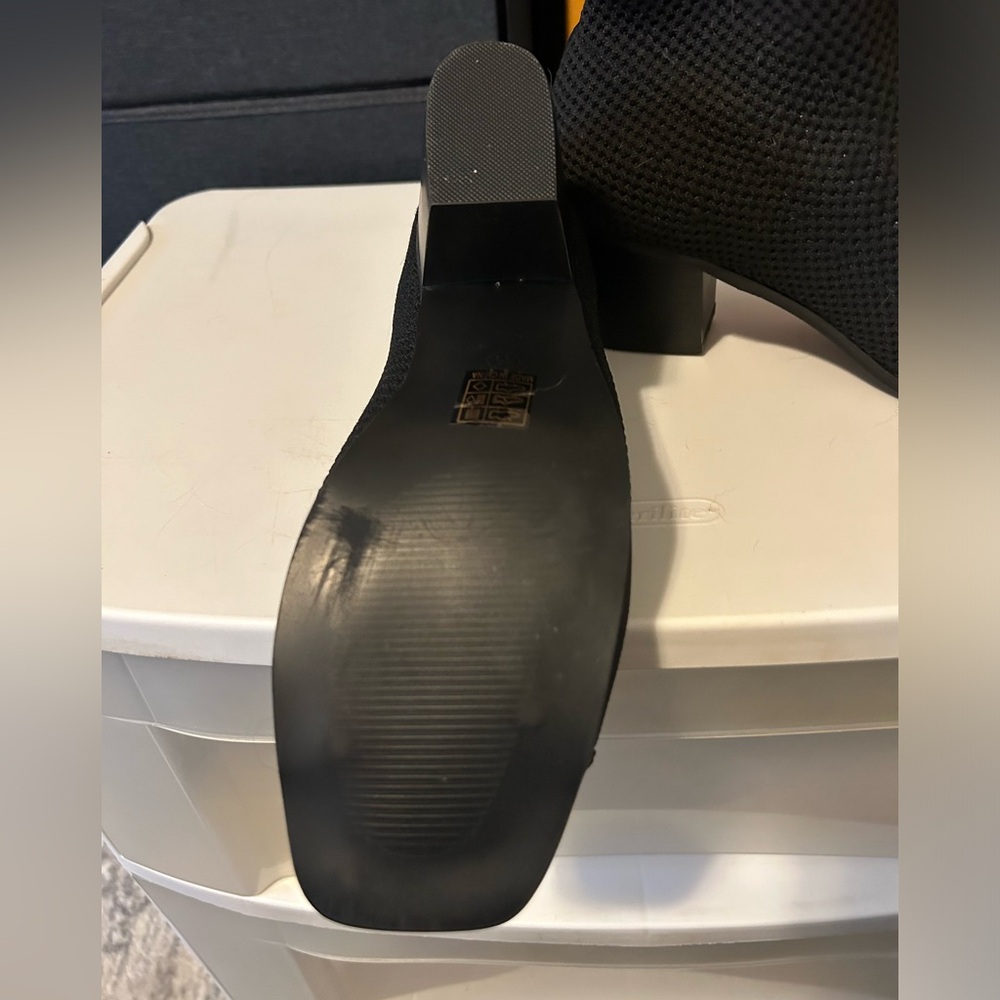 Open toe booties - Picture 2 of 4